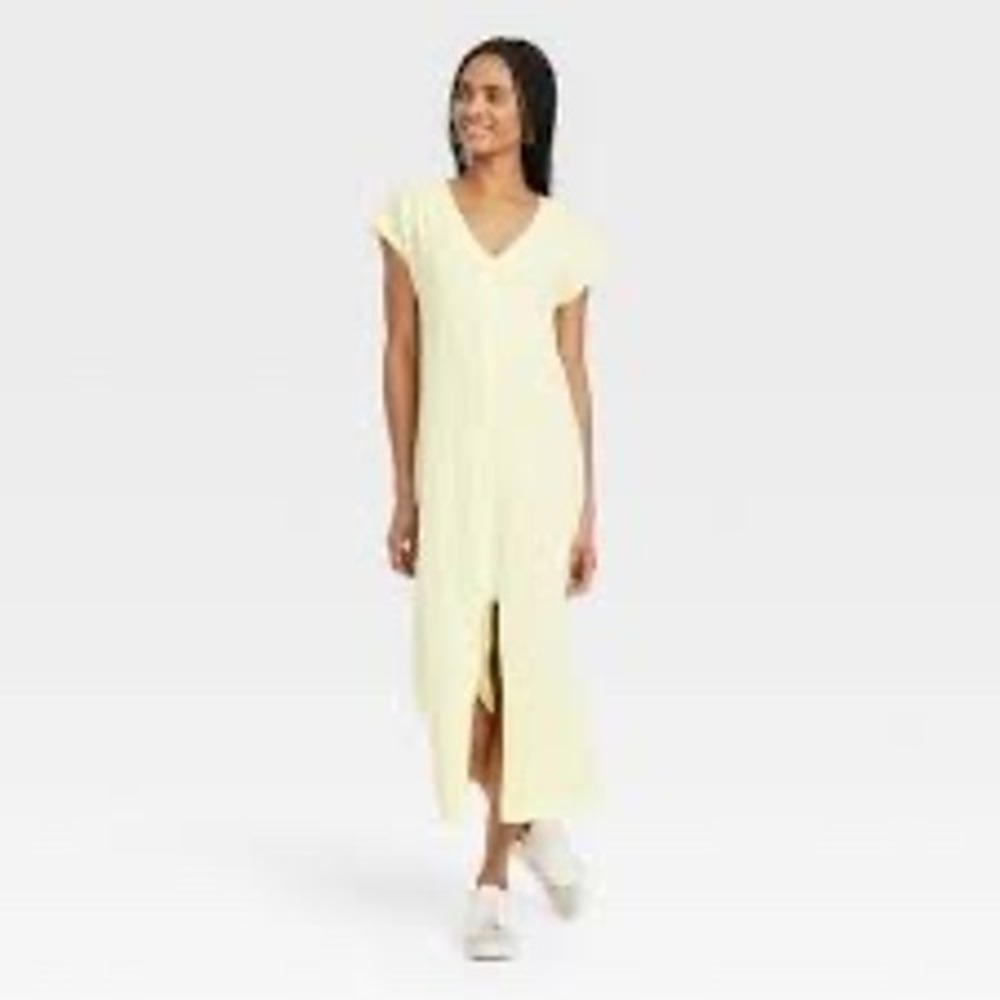 Universal Thread T-Shirt Dress Women Medium‎ Yellow NEW V-Neck Short Sleeve Slit
